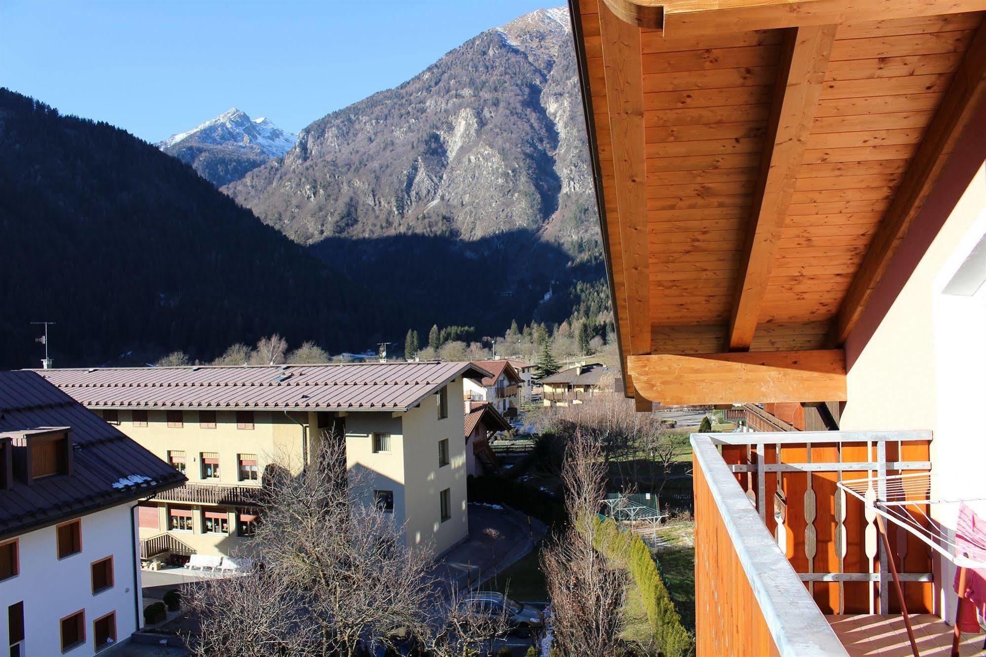 Hotel Garni Al Nardis Carisolo Εξωτερικό φωτογραφία